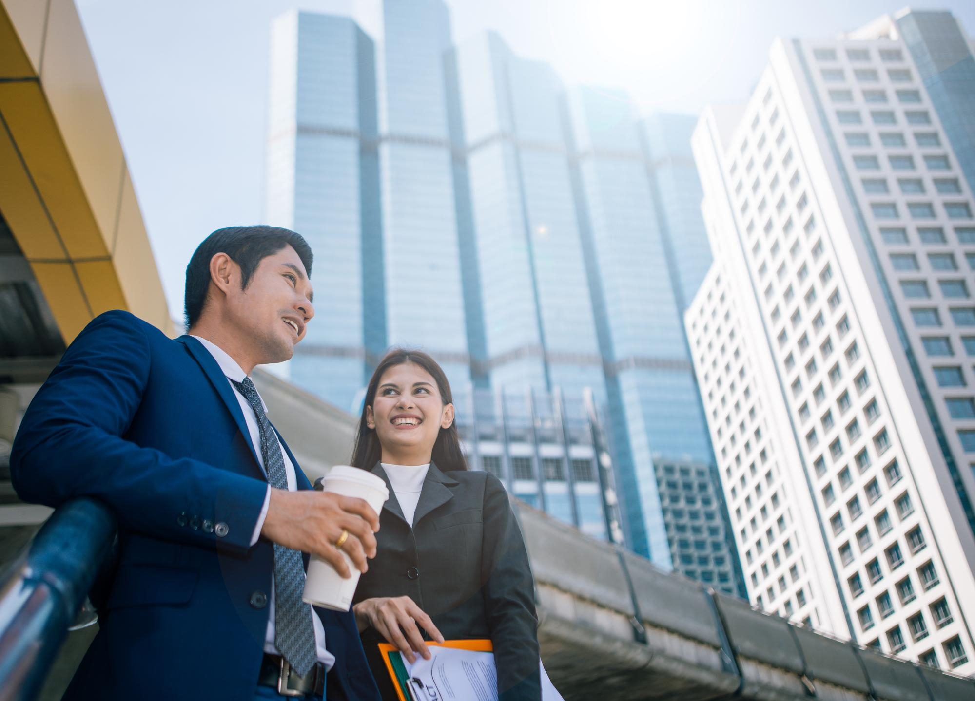 Life at Vista land, professionals discussing investment